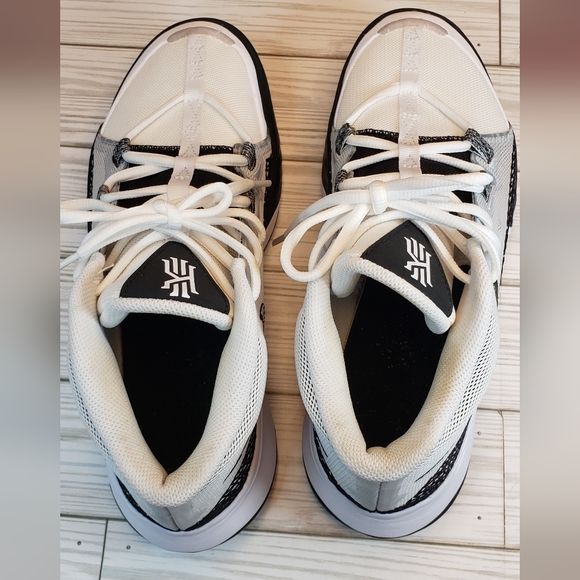 Nike Kyrie Flytrap 6 Air Zoom men's size 7.5 (sa201) - Picture 6 of 15